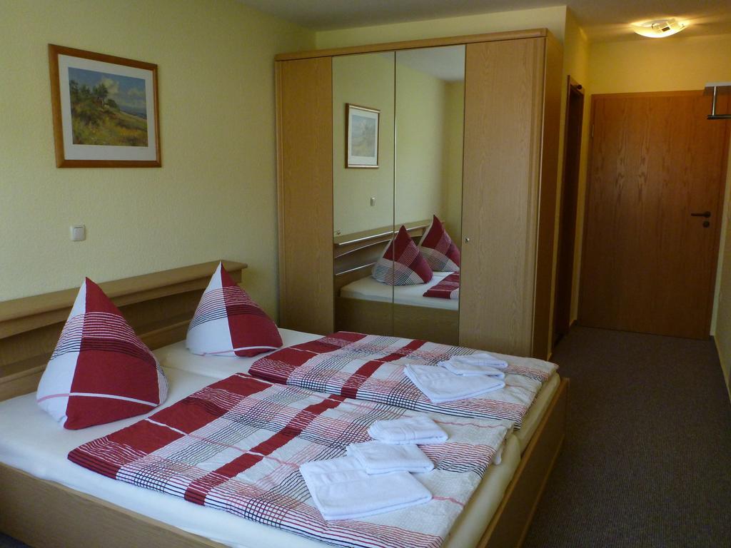 Hotel Am Stadtwald Stralsund Chambre photo